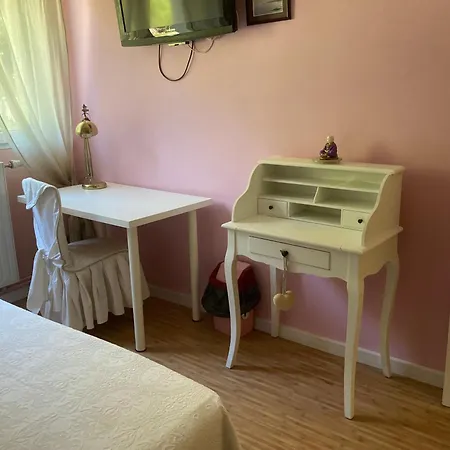 Δωμάτια σε οικογενειακή κατοικία Comme A La Maison ! *